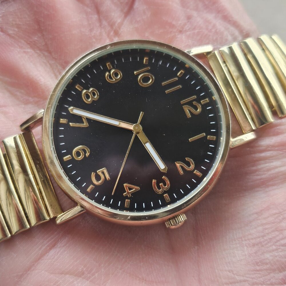 FMD Men Watch Gold Bracelet Band Quartz Black Face Wristwatch